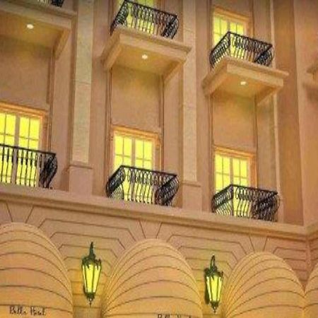 Bella Hotel Surabaia Exterior foto
